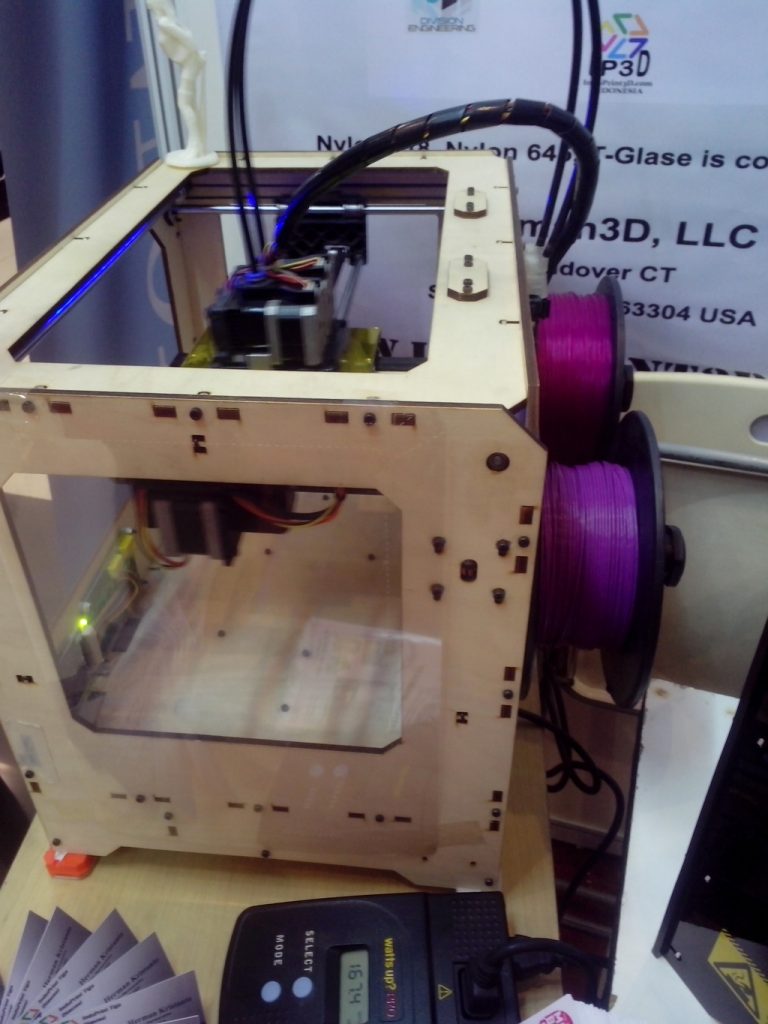Inilah 3D Printer yang Muncul di Mega Bazaar Consumer Show 2014