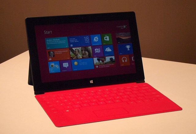 Microsoft Surface RT dan Surface Pro, Terjual 900.000 Di Awal Tahun 2013