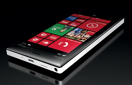 Nokia Memperkenalkan Secara Resmi Nokia Lumia 928 [Video]