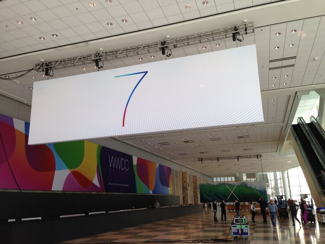Banner iOS 7 dan OS X di WWDC Sangat Minimalis