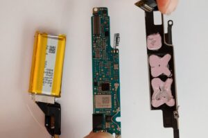 Seperti Inilah Google Glass Ketika Dibongkar