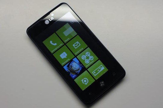 LG Sedang Bersiap-siap Memproduksi Windows Phone Lagi?