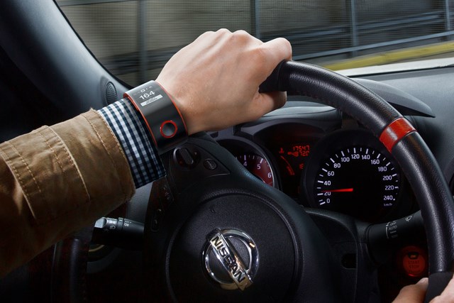 Bahkan Nissan-pun Membuat Smartwatch