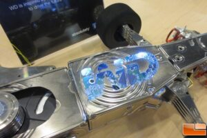 Keren: Mobil F1 Ini Dibuat dari 250 Hardisk!