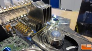Keren: Mobil F1 Ini Dibuat dari 250 Hardisk!