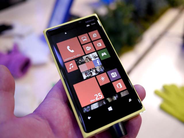 Windows Phone 8.1 Mungkin Bisa Custom Background Tile