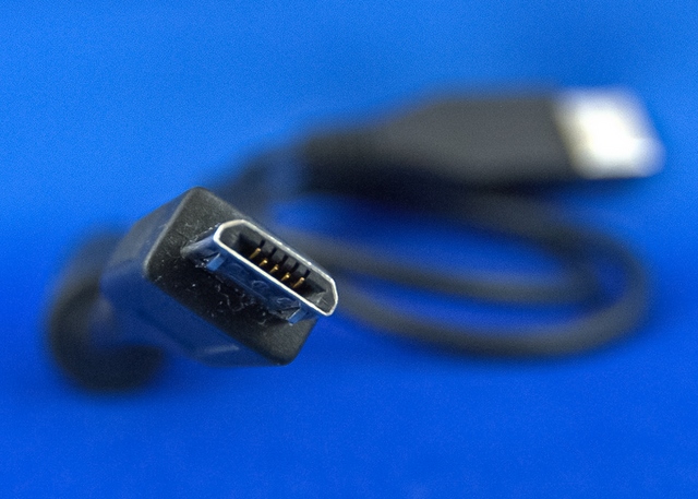 USB 3.0 Mini Tipe-C Siap Diproduksi, Kecepatannya 10 Gbps!