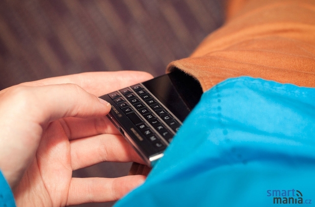 BlackBerry Belum Menyerah, Inilah Fitur dan Spesifikasi BlackBerry Passport