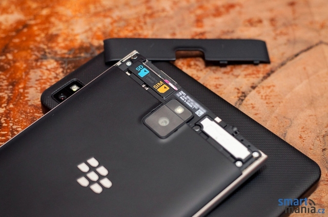 BlackBerry Belum Menyerah, Inilah Fitur dan Spesifikasi BlackBerry Passport