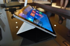 Microsoft Mengklaim Bahwa Surface Pro Adalah Tablet Paling Produktif di Dunia