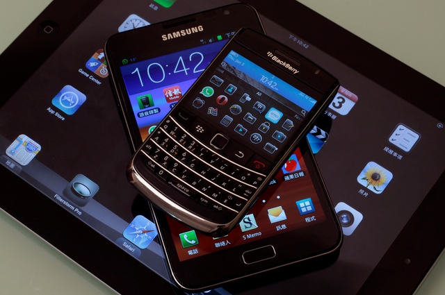 BlackBerry Turun Tangan untuk Memperkuat Security Samsung Galaxy