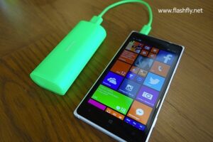 Microsoft Merilis Powerbank Seharga 650 Ribuan