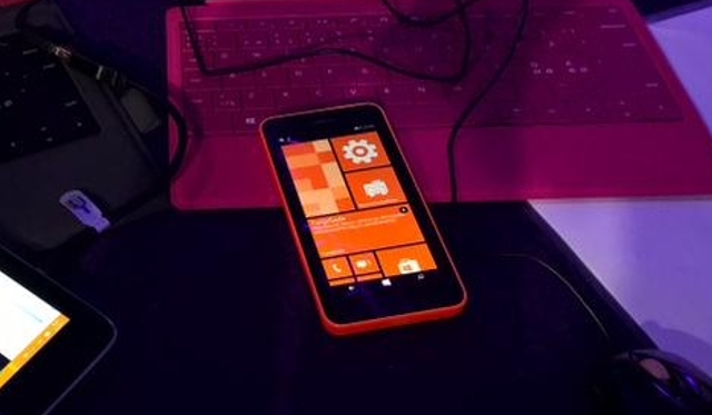 Windows 10 Preview untuk Smartphone Memiliki UI Baru, Ada Live Tile Berukuran Panjang