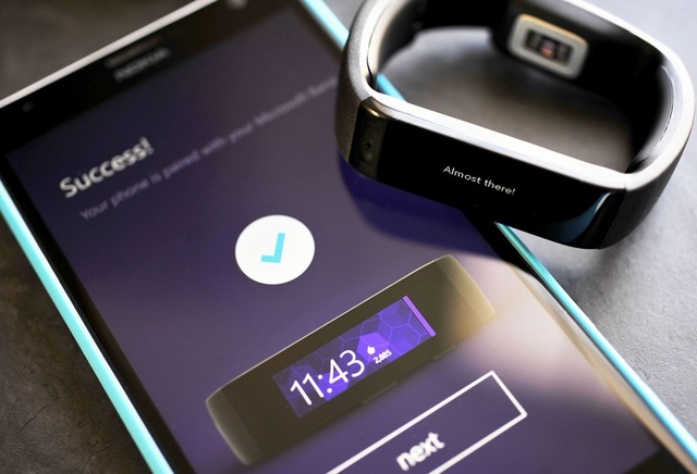 Inilah Kelebihan Microsoft Band dibandingkan Apple Watch