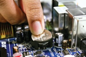 Kenapa Motherboard Membutuhkan Baterai CMOS??