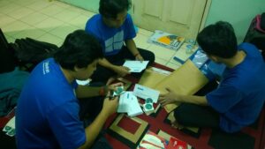 Kaos Biner Gelombang 1 Sudah Mulai Dikirimkan Secara Bertahap