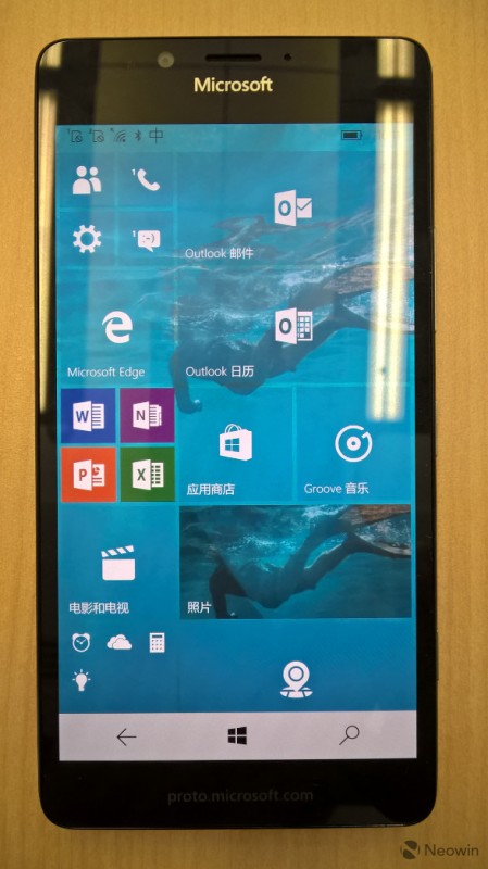 Semakin Jelas: Inilah Foto Penampakan Flagship Lumia 950 dan 950 XL