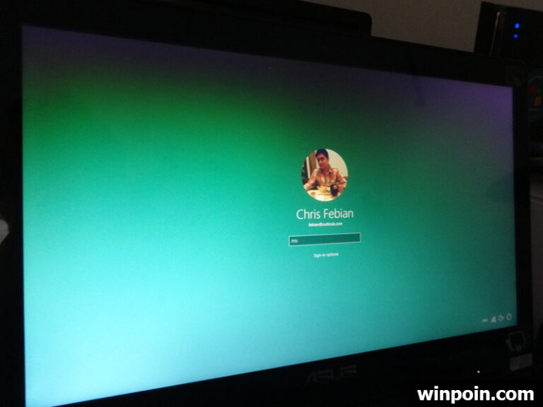 Cara Menghilangkan Wallpaper Windows di Login Screen Windows 10