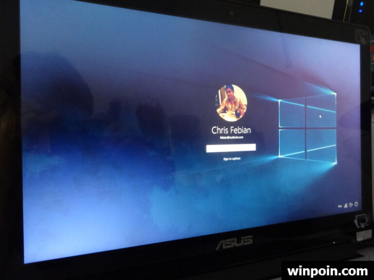 Cara Menghilangkan Wallpaper Windows di Login Screen Windows 10