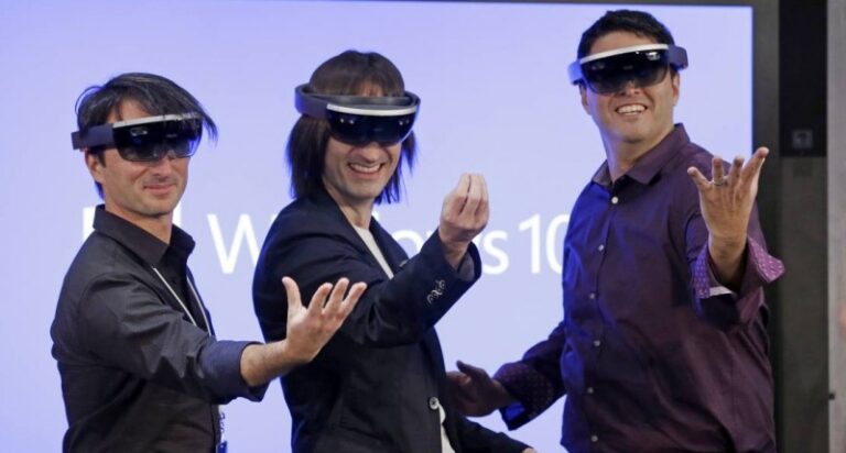 Kerja Sama dengan NASA , Microsoft Bawa Hololens Ke Ruang Angkasa