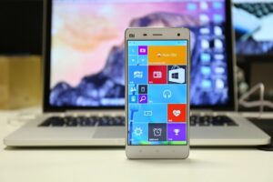 Wow..ROM Windows 10 Mobile untuk Xiaomi Mi4 LTE Dirilis 3 Desember Besok!