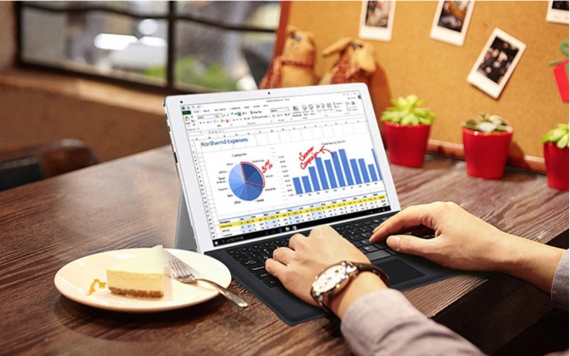 CUBE iwork 12: Hybrid Dual OS Windows 10 + Android ala Surface Seharga 4 Jutaan