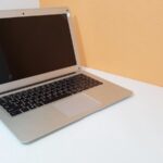 Jumper Ezbook 2: MacBook Air Clone Berbasis Windows 10