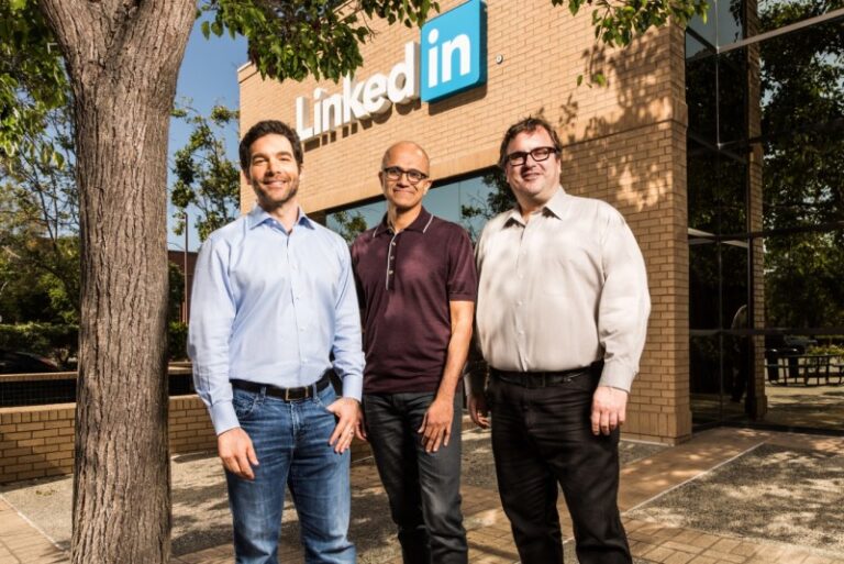 Microsoft Membeli LinkedIn Seharga 349 Triliun Rupiah, Tunai!