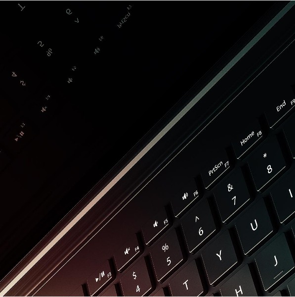 Gambar dari Engsel & Keyboard Surface Book 2 Muncul di Akun Instagram Microsoft