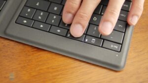 Diskon: Microsoft Foldable Keyboard Dijual Sejutaan Kurang