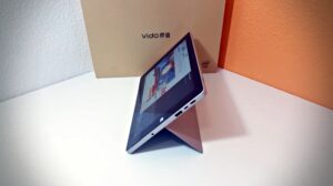 "Microsoft Surface Clone" Vido W10 Elite Turun Harga, Kini 4.7 Jutaan Saja