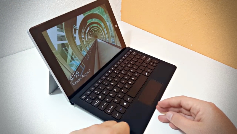 "Microsoft Surface Clone" Vido W10 Elite Turun Harga, Kini 4.7 Jutaan Saja