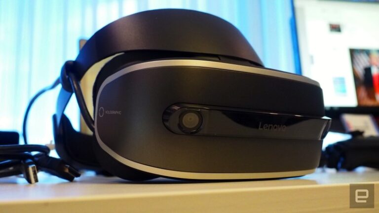 Inilah VR Headset Windows Holographic Besutan Lenovo