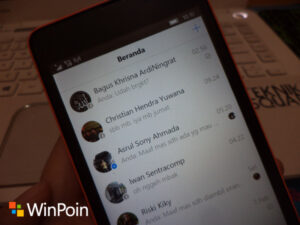 Cewek Sosmed-an Pakai Lumia? Why Not?