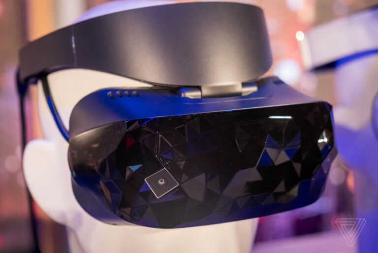 Microsoft Pamer Windows Mixed Reality Headset Besutan Acer, ASUS, hingga Lenovo