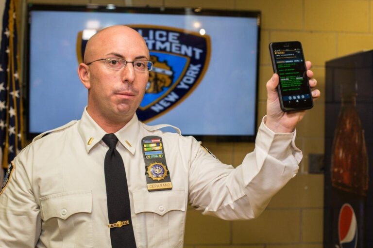 Windows Phone Dianggap "Tak Berguna", NYPD Melirik iPhone