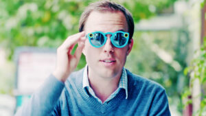 Akhirnya Ada Kacamata Pintar yang Tidak Membuat Kita Tampak Konyol