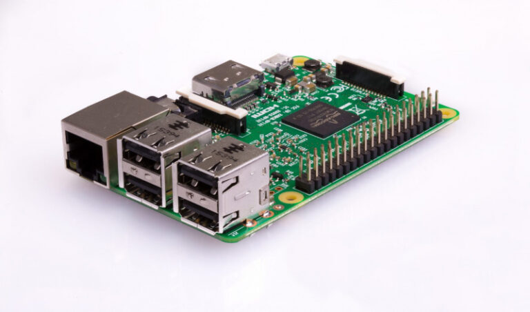 Sekarang Kamu Bisa Instal Windows 10 ARM di Raspberry Pi!