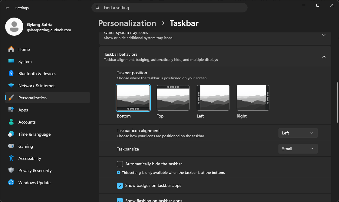 Kamu Tim Taskbar di Bawah, Samping, atau Atas?